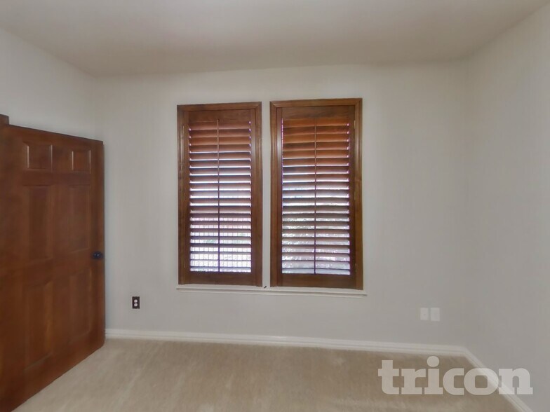 Building Photo - 10601 Waterview Pkwy