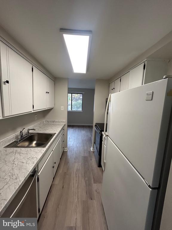 Building Photo - 7051 Knighthood Ln