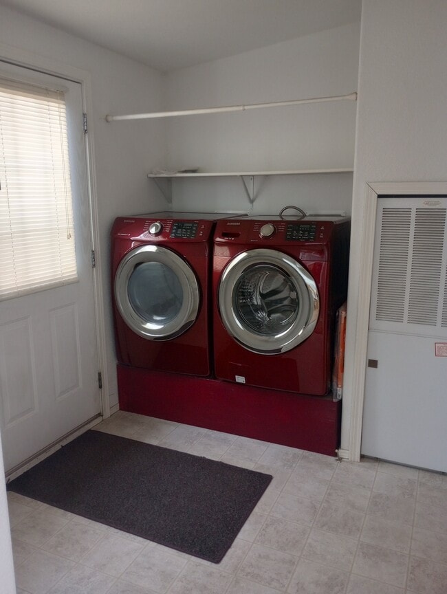 Building Photo - 507 Wyoming St