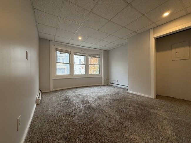 Building Photo - 273 Ontario St