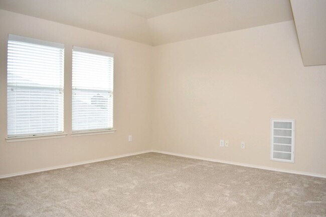 Building Photo - Wonderful 4-2-2 in N Ft. Worth, desirable ...