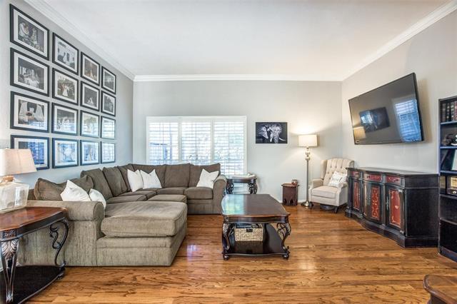 Building Photo - 10421 High Hollows Dr