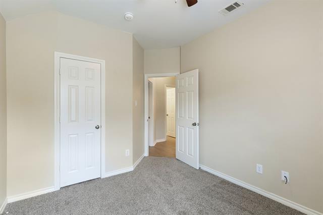Building Photo - 9405 Fenway Dr