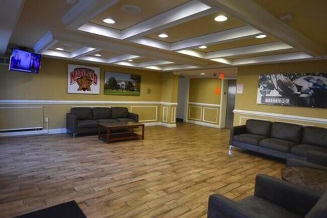 Building Photo - SUNNY & SPACIOUS 2 BR CONDO IS AVAILABLE IN COLLEGE PARK WALKING DISTANCE TO UMD