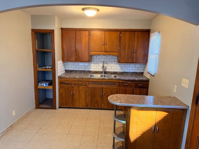 Building Photo - 1506 Ellsworth Ave