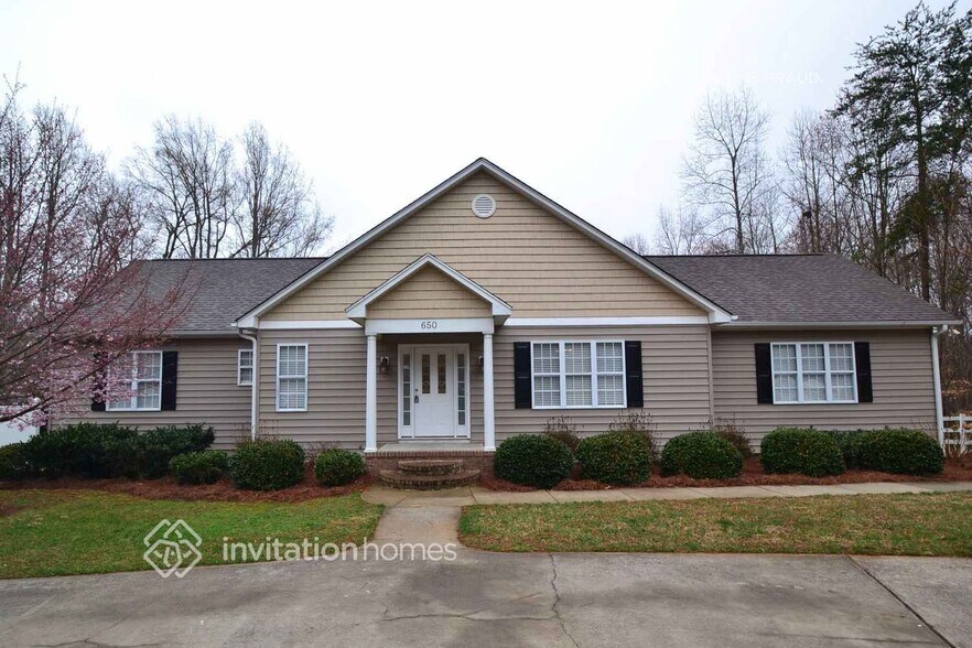 Primary Photo - 650 Petree Rd