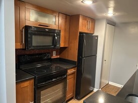 Building Photo - 14118 Bowsprit Ln