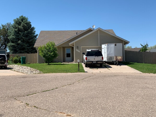 Building Photo - 4541 Dinosaur Ct