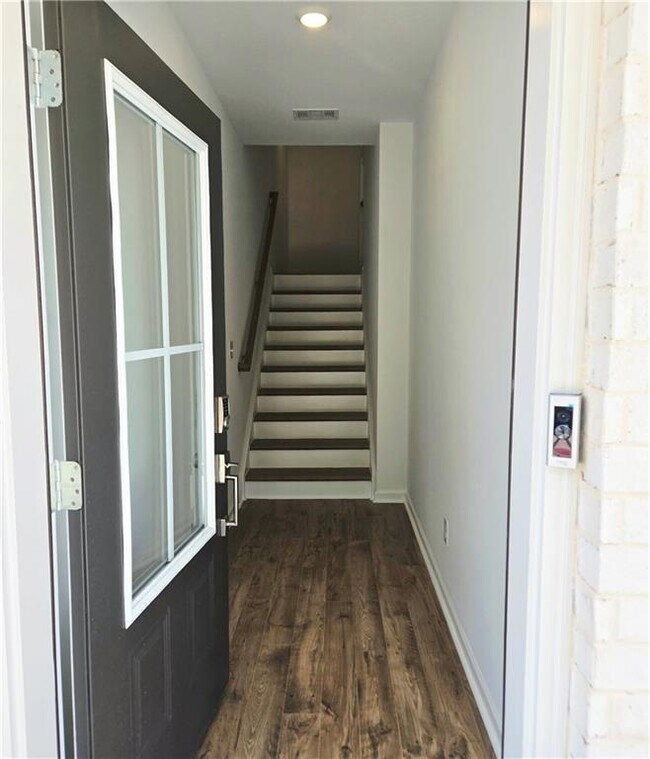 Building Photo - 6234 Kenbrook Dr