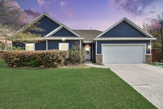 Building Photo - 2311 Canfield St