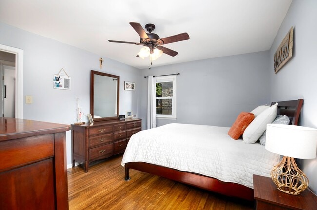 Building Photo - 413 Elm Street Heights