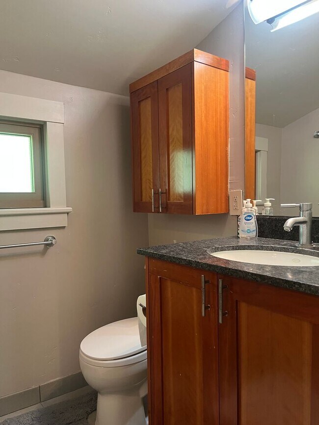 Building Photo - Luxury Furnished Monte Sereno Estate | Short-Term Executive Lease | Resort-Style Living