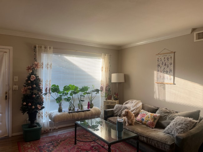 Building Photo - 1414 Castle Ct