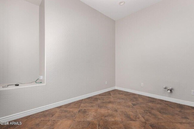 Building Photo - 1842 E Kaibab Dr