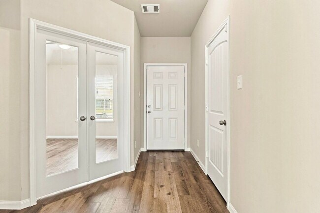 Building Photo - 5323 Brooklyn Rose Dr