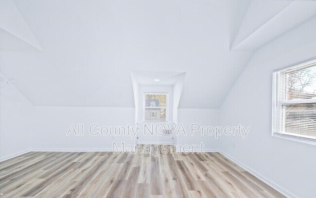 Building Photo - 5606 Elberton Pl