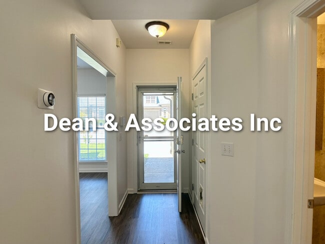 Building Photo - 463 Reach Dr