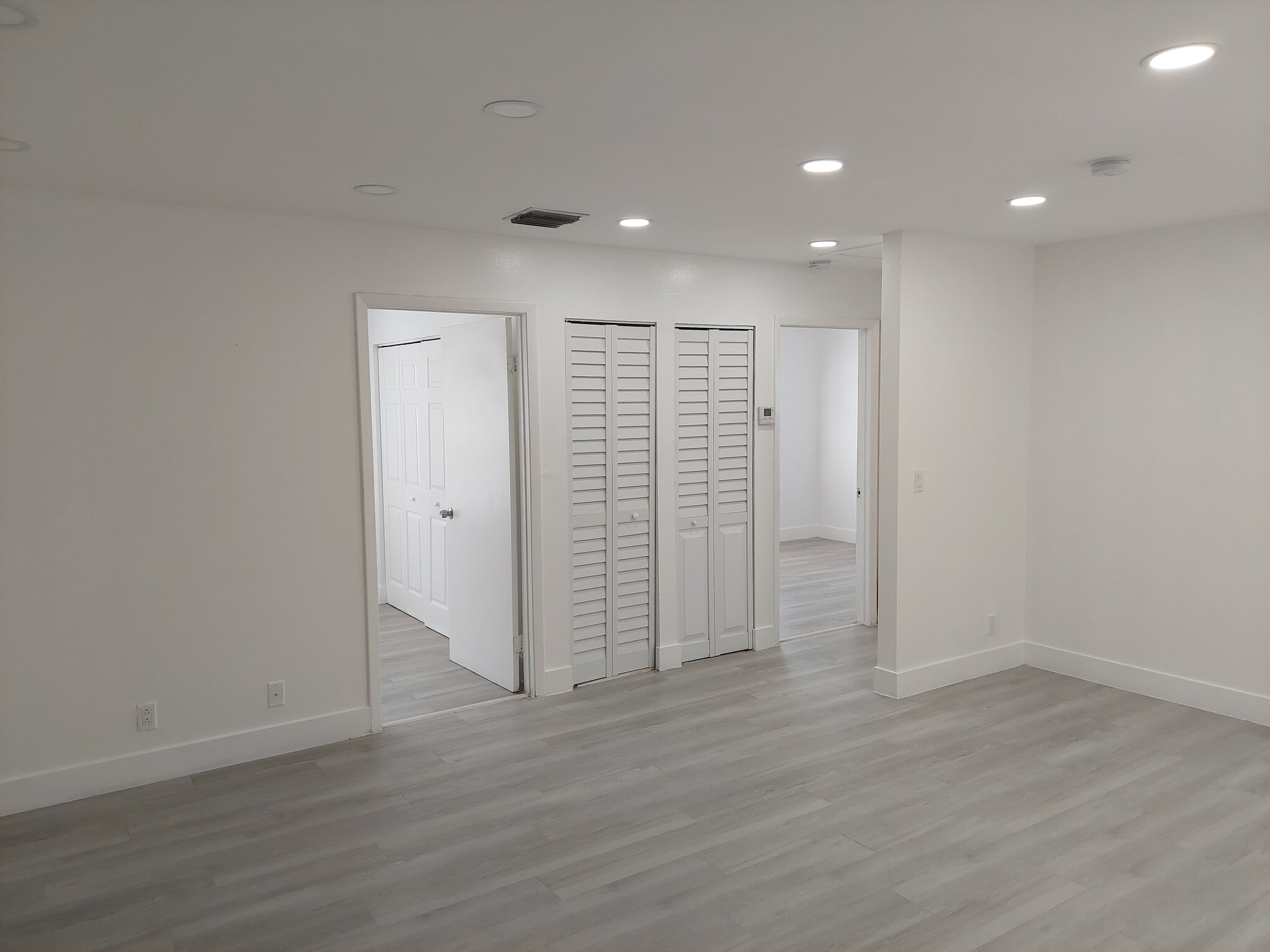 Building Photo - 2319 Johnson St