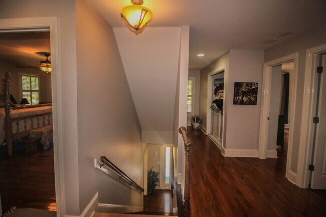 Building Photo - 4265 Deerwood Ln