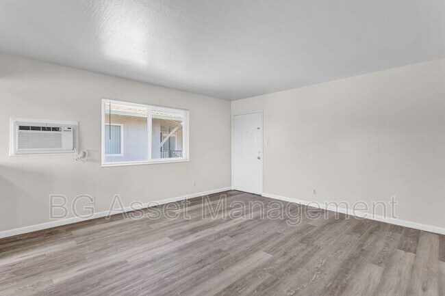 Building Photo - 1932 Ethan Way