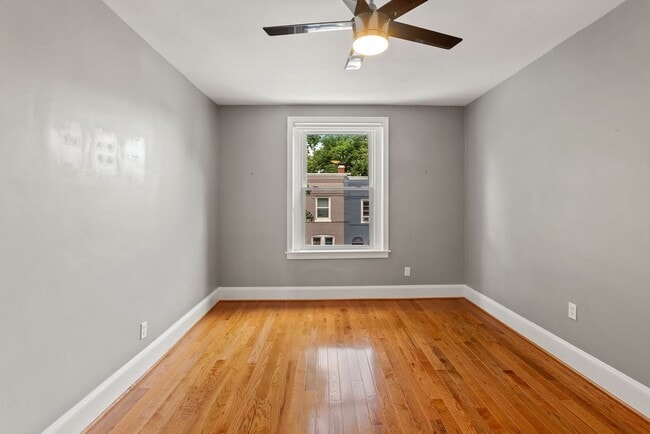 Building Photo - Available Now! 5 Minute Walk From Nats Park- 20 minute walk from Capitol Hill- 3 Bedroom 2.5 Bath...