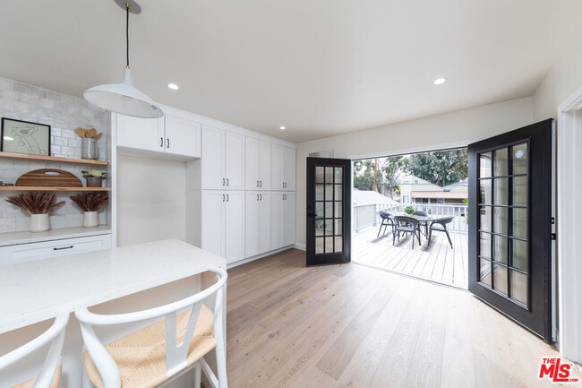 Building Photo - 3766 Valleybrink Rd