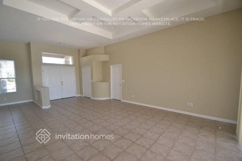 Building Photo - 1720 Creekwater Blvd