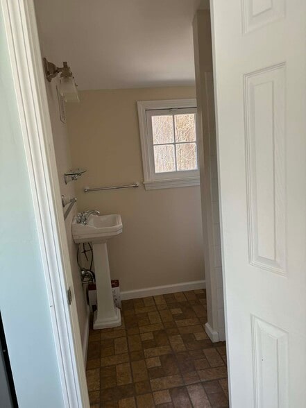 Building Photo - 11 West St