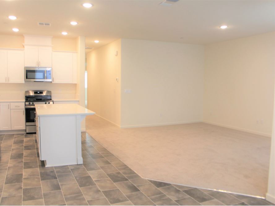 Building Photo - 4271 Freemark Ave