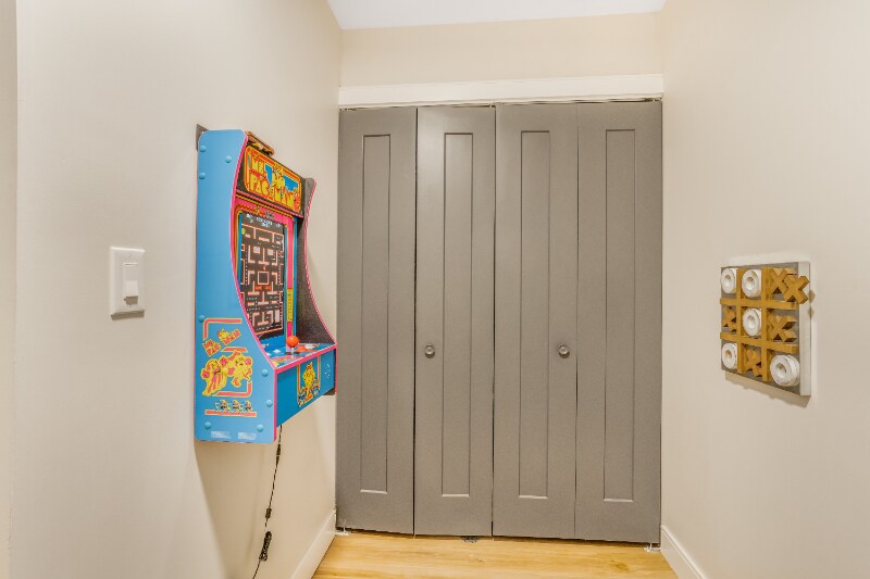 Building Photo - 1704 N Springfield Ave