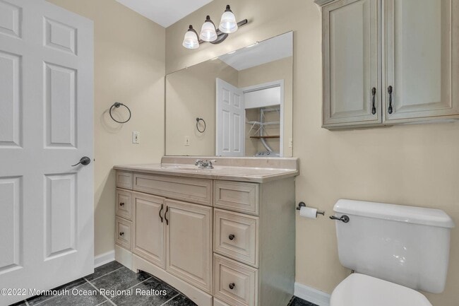 Building Photo - 134 Whispering Oaks Way
