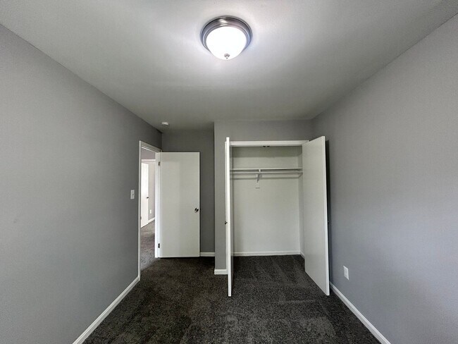Building Photo - 5442 Princess Dr