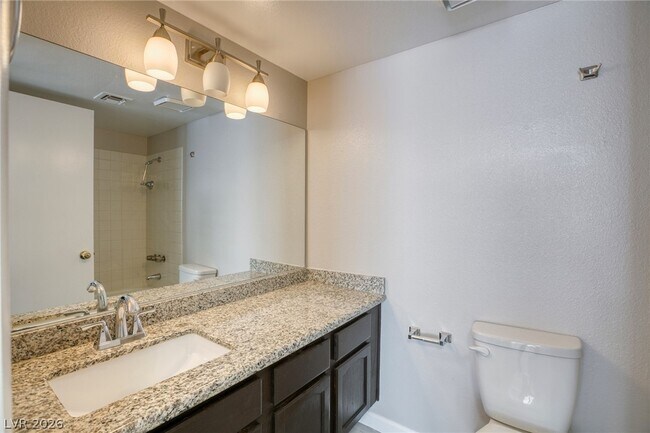 Building Photo - 2358 Belvedere Dr