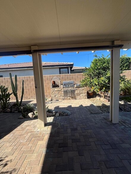 Building Photo - 82950 Vincent Dr