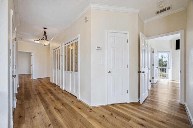 Building Photo - 22621 Bay Point Dr