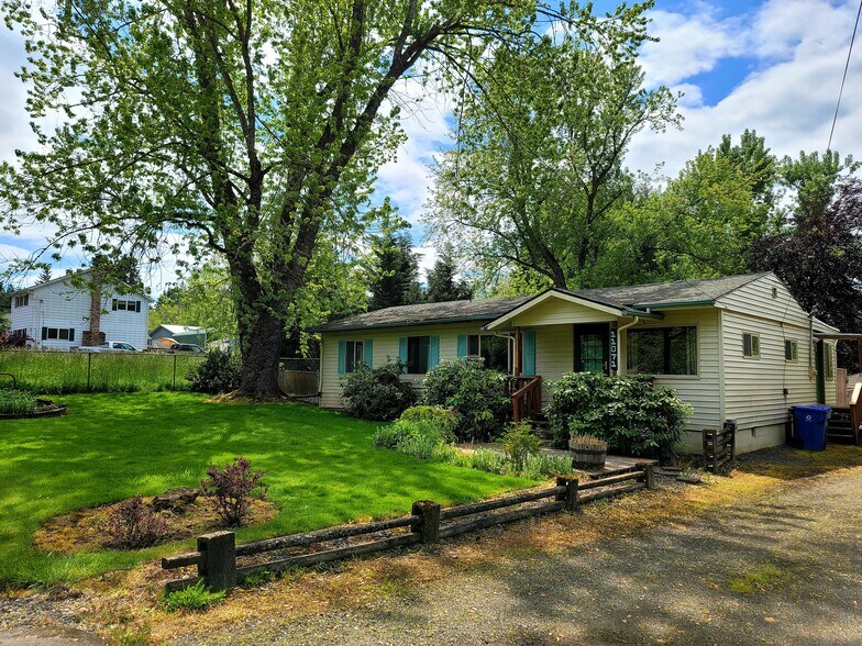 Building Photo - 11071 SE 242nd Ave