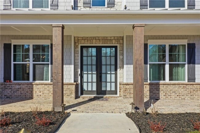 Building Photo - 415 Oakleigh Ave