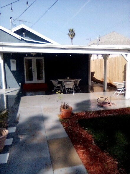 Building Photo - 558 Brooks Ave