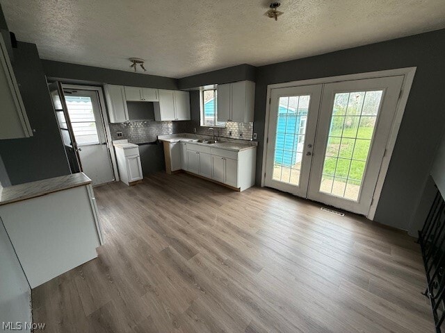 Building Photo - 6446 Wolf Rd