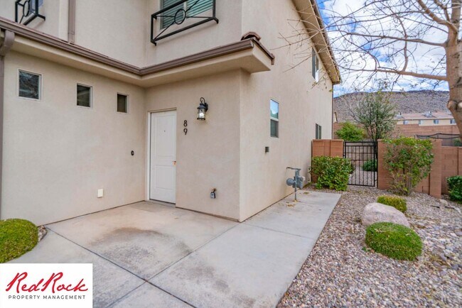 Building Photo - 4 Bedroom Home Near Golf Courses In St. George