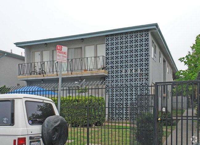 Building Photo - 2043 S Corning