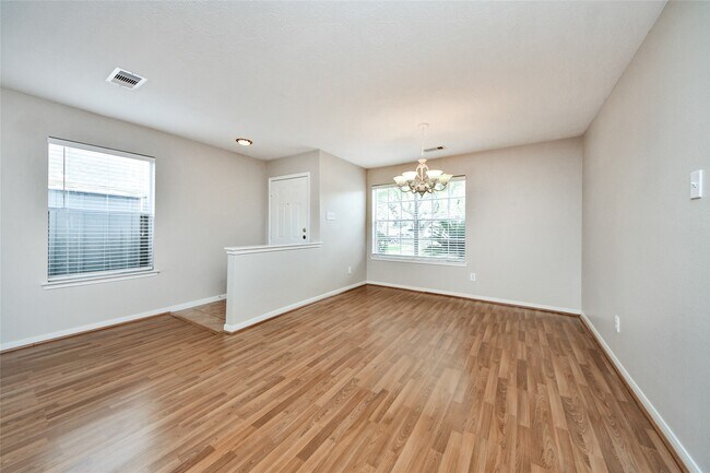 Building Photo - 2602 Desert Sage Dr