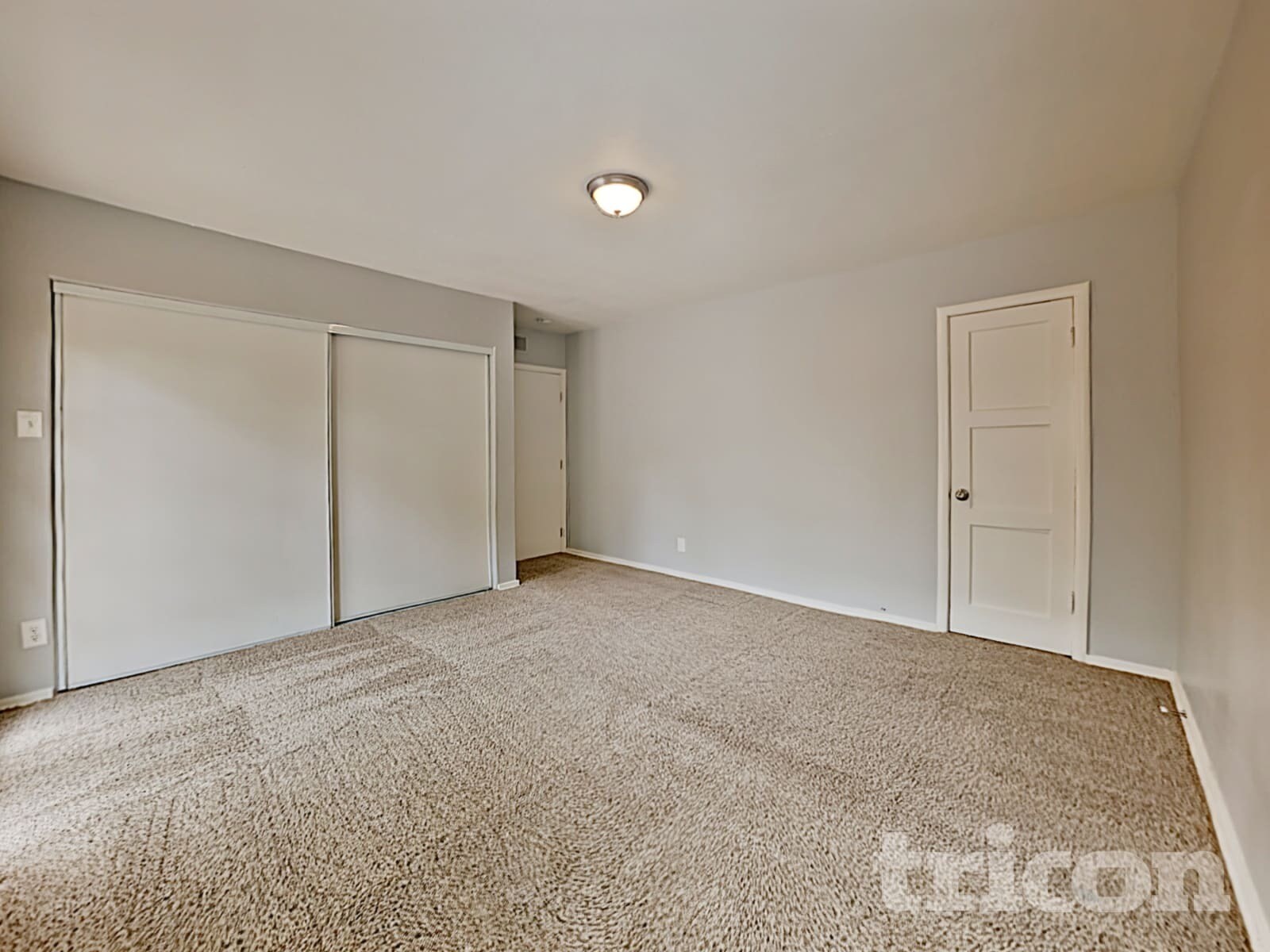 Building Photo - 5307 Esmeralda St