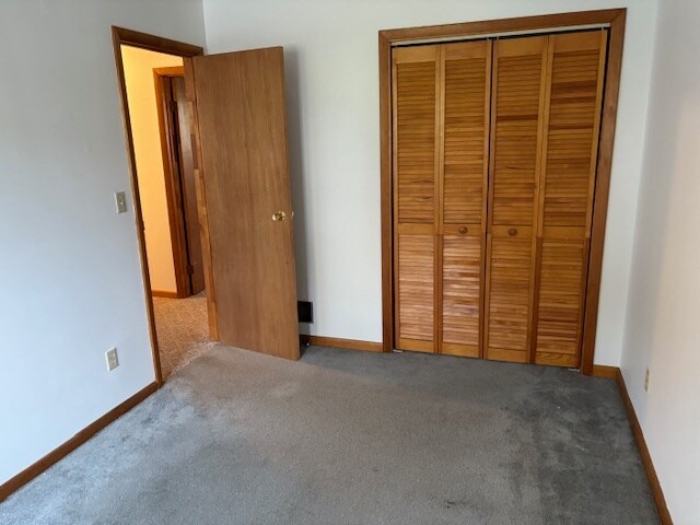 Building Photo - 945 1/2 Broglie Dr