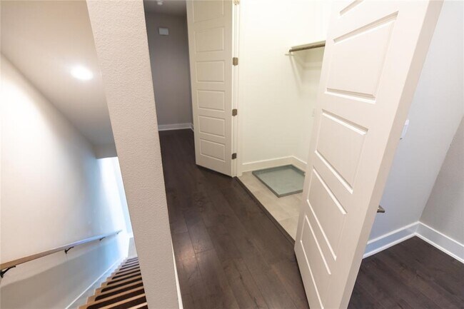 Building Photo - 4511 Unity Cir