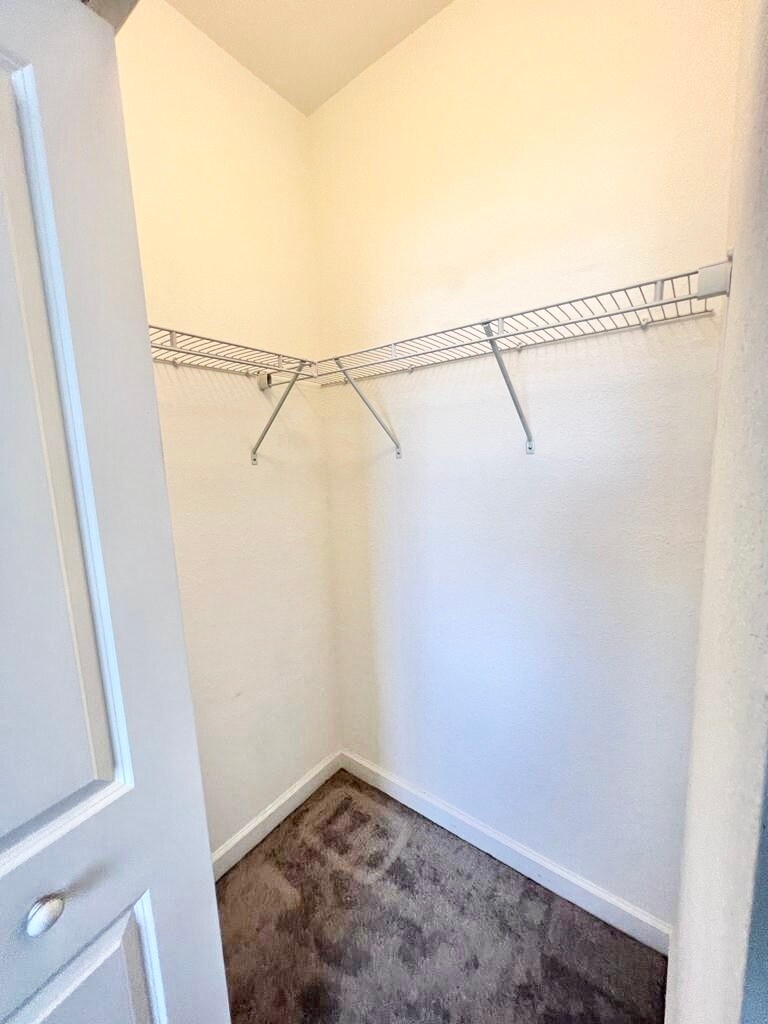 Building Photo - 575 NE 208th Ter