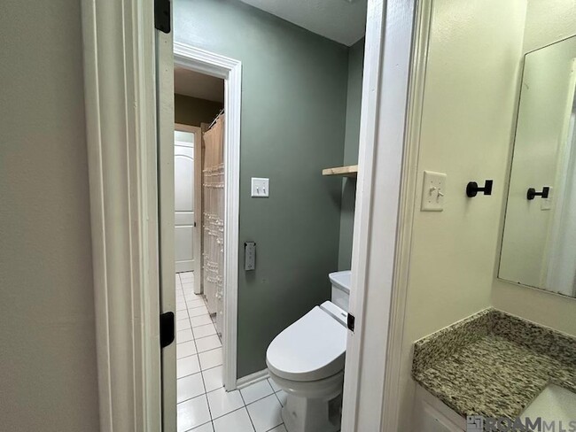 Building Photo - 929 Ridgepoint Ct