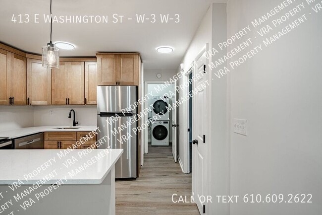 Building Photo - 413 E Washington St