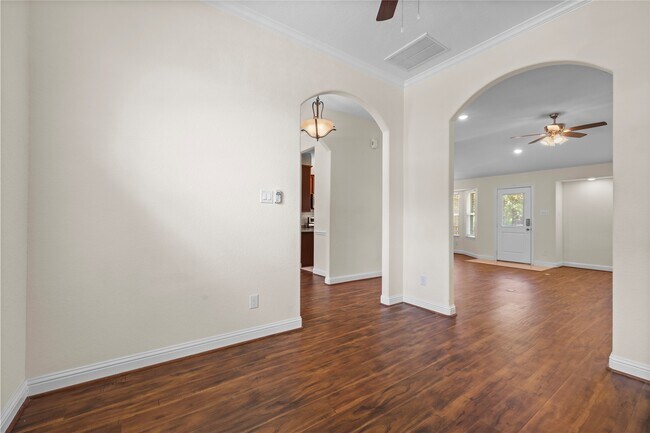 Building Photo - 7214 Deep Forest Dr