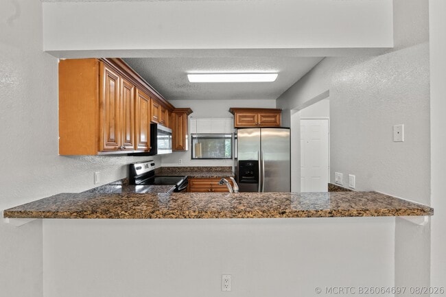 Building Photo - 1543 Lake Crystal Dr